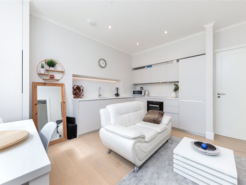 Palace Gardens Court, Notting Hill W2