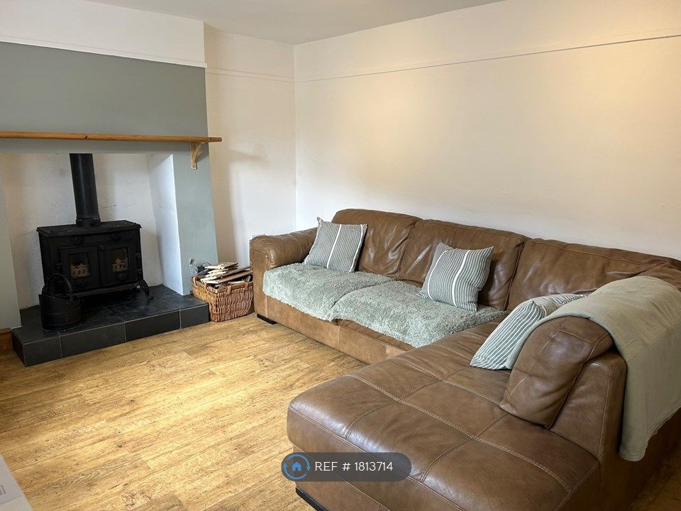 2 bed end terrace house to rent in Halliwell Road, Bolton BL1, £950 pcm