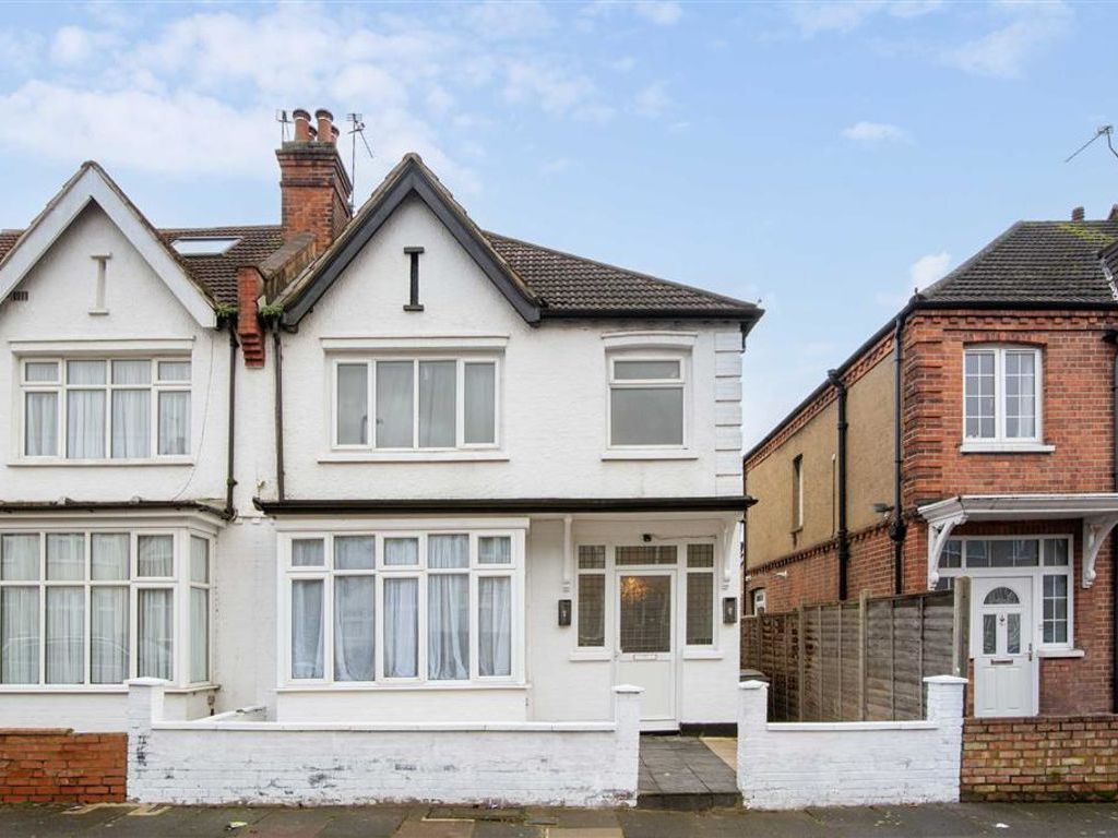 3 bed property for sale in Gladstone Park Gardens, London NW2, £950,000