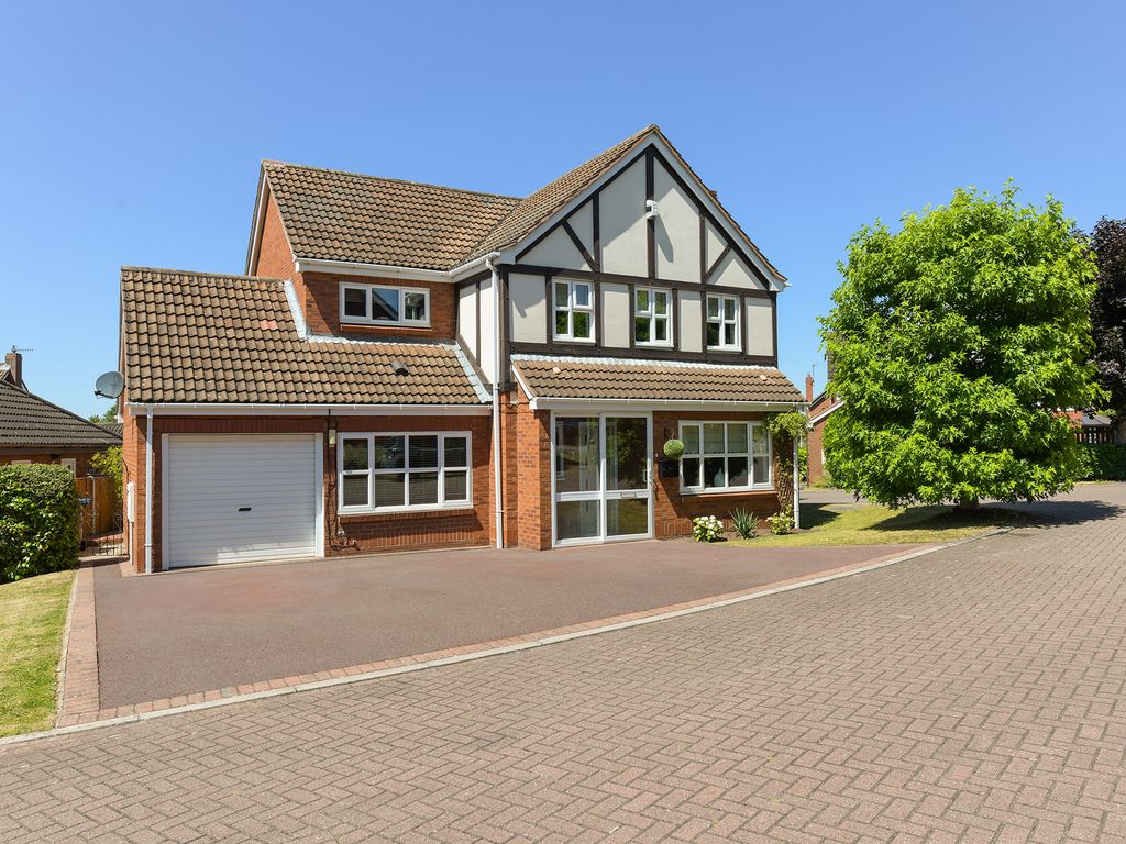 4 bed detached house for sale in Fairview Court, West Bridgford