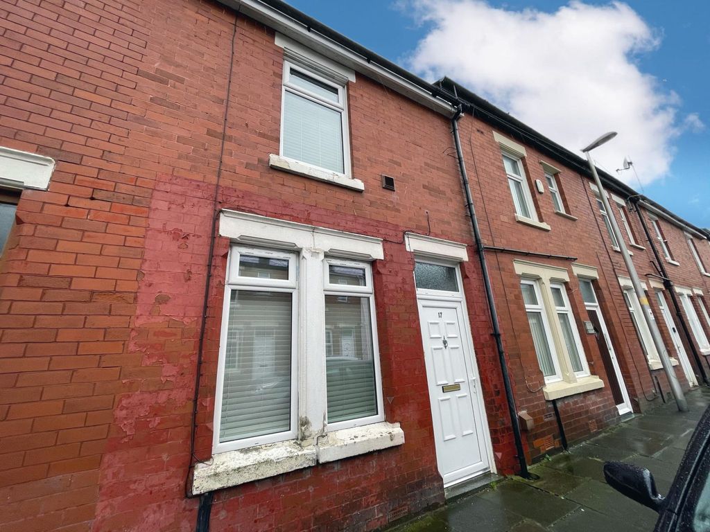 1 bed terraced house for sale in Camden Road, Layton FY3, £85,000 Zoopla