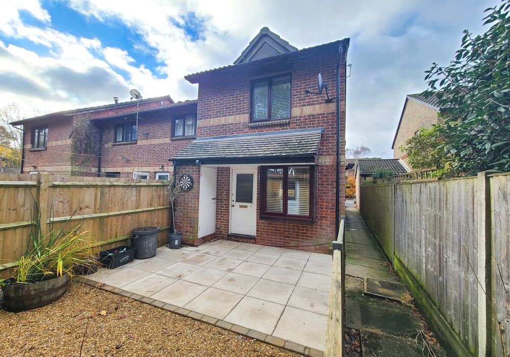 1 bed end terrace house for sale in Kingsley Gardens, Southampton SO40, £205,000 Zoopla