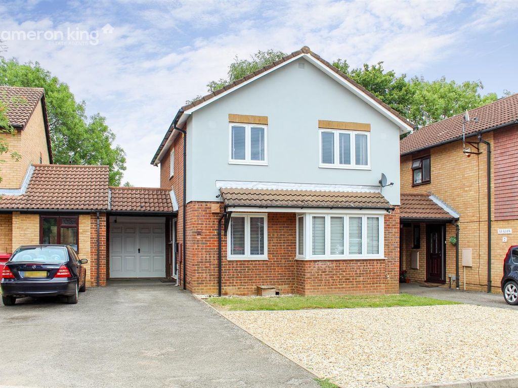 4 bed linkdetached house for sale in Lancelot Close, Cippenham, Slough SL1 Zoopla