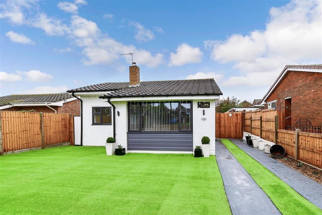 2 bed detached bungalow for sale in Menzies Avenue, Walmer, Deal, Kent