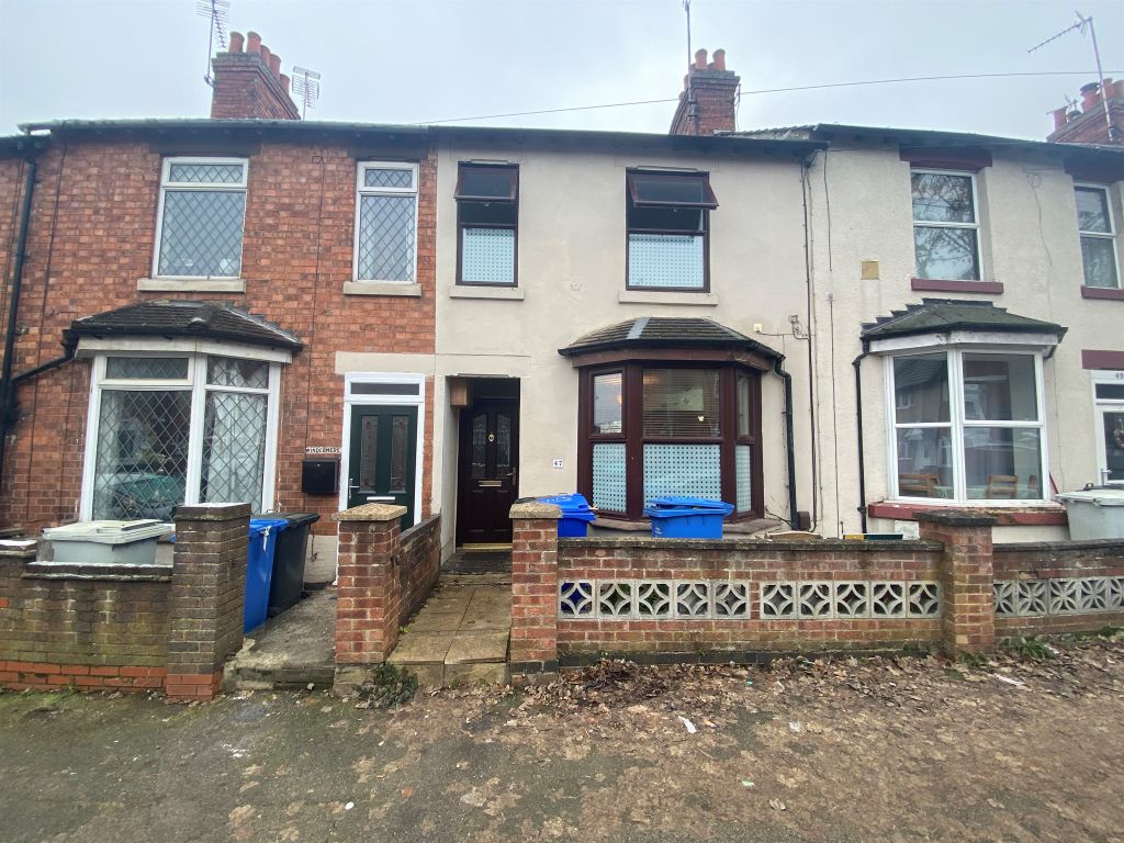 Roundhill Road, Kettering NN15  