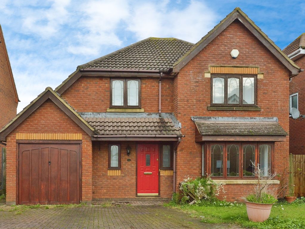 4 bed detached house for sale in Honey Hill Drive, Deanshanger, Milton