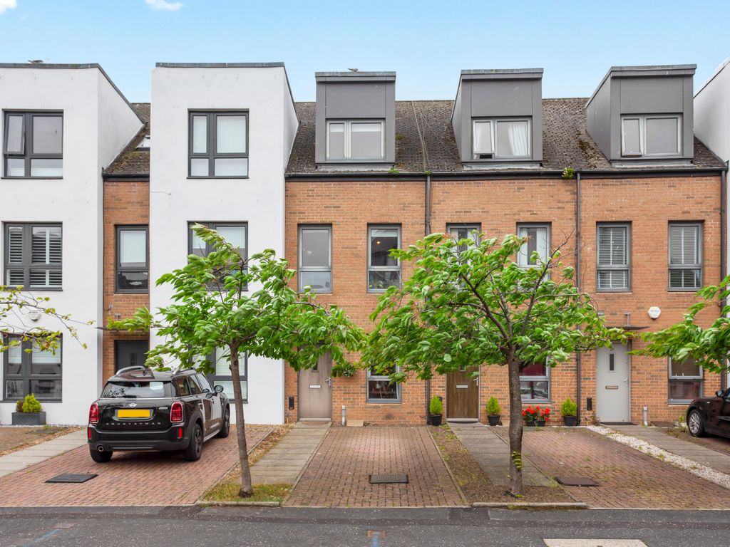 3 bed town house for sale in 23 Ferry Gait Drive, Silverknowes