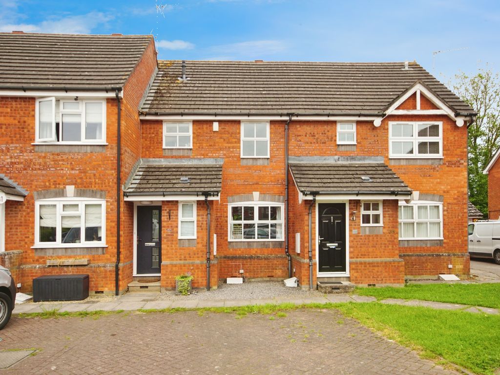 3 bed terraced house for sale in Woodlands Road, Charfield, Wotton