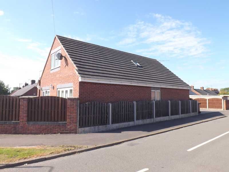 3 bed bungalow to rent in Occupation Close, Barlborough, Chesterfield