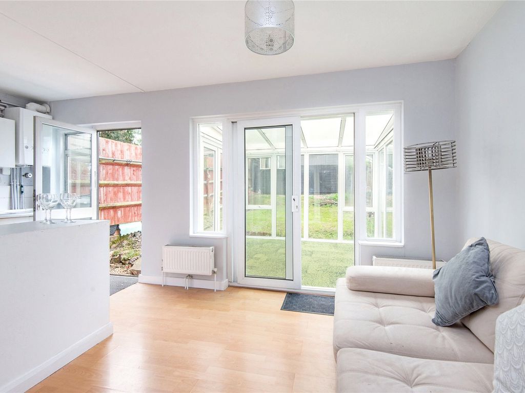 1 bed flat for sale in Coles Green Road, London NW2, £385,000 Zoopla