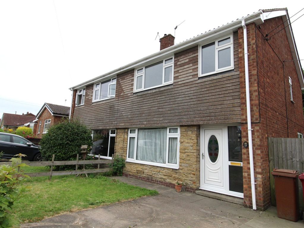 3 bed semidetached house for sale in Park Street, Messingham, North