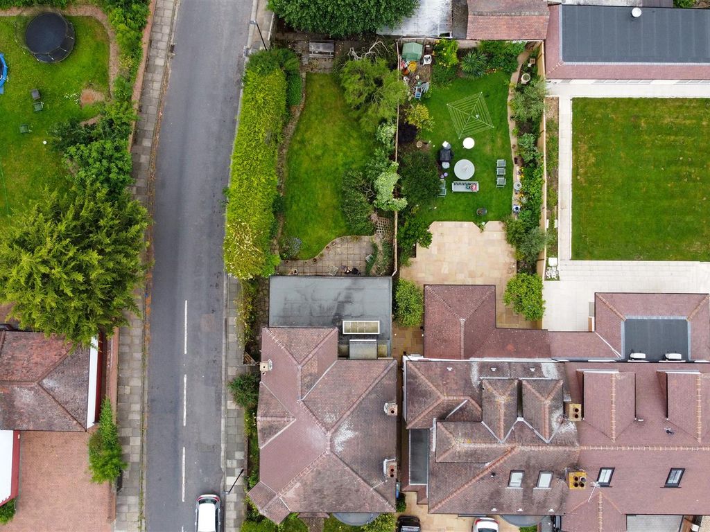 4 bed detached house for sale in Old Park Ridings, London N21 Zoopla