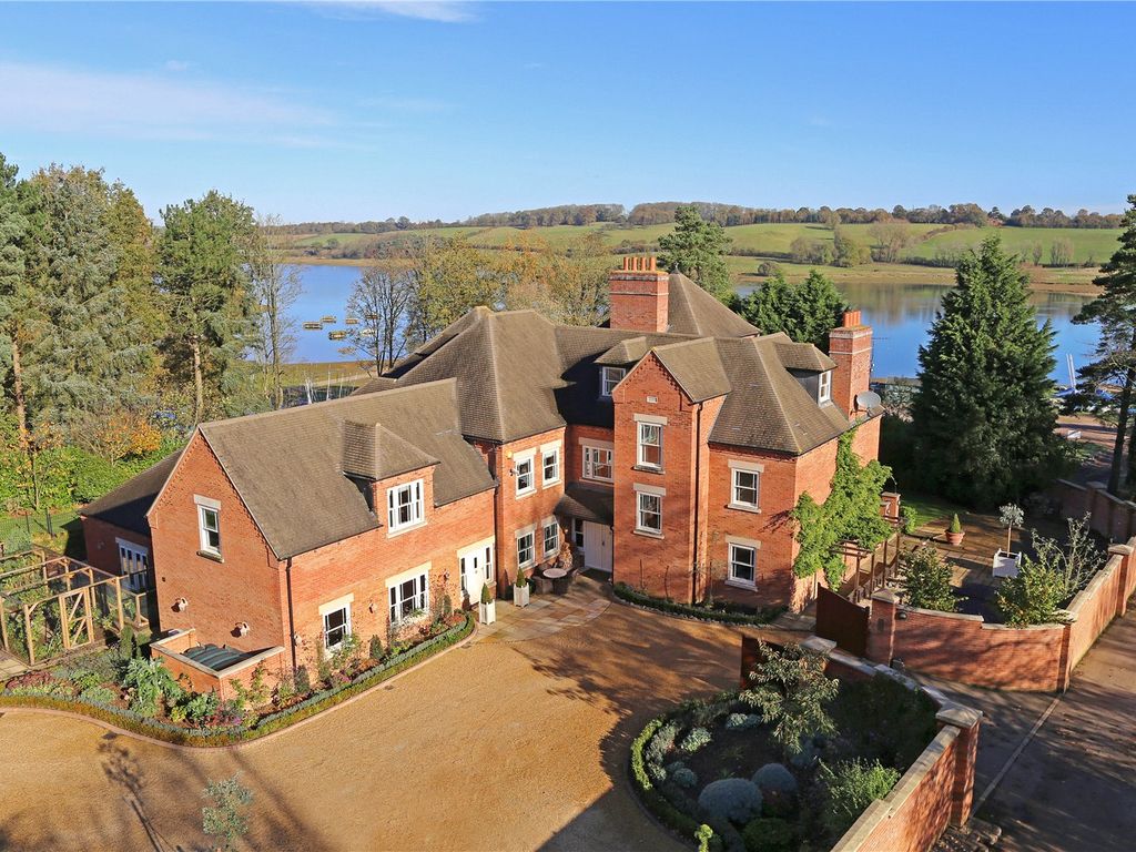 7 bed detached house to rent in Guilsborough Hill, Hollowell