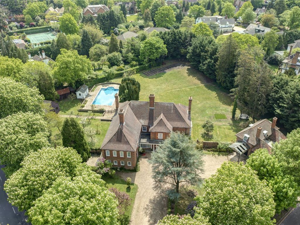 7 bed detached house for sale in Marsham Way, Gerrards Cross SL9, £