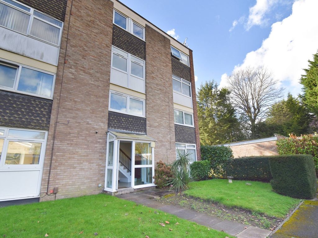 2 bed for sale in St Vincent Road, WaltonOnThames KT12, £