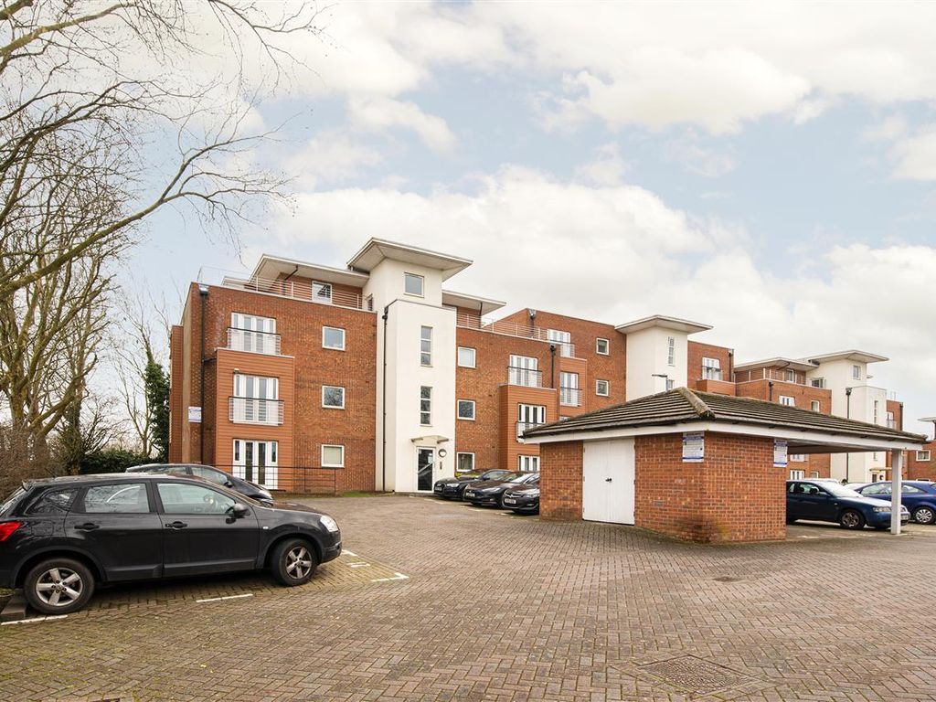 2 bed property to rent in Raymond Road, Langley, Slough SL3 Zoopla