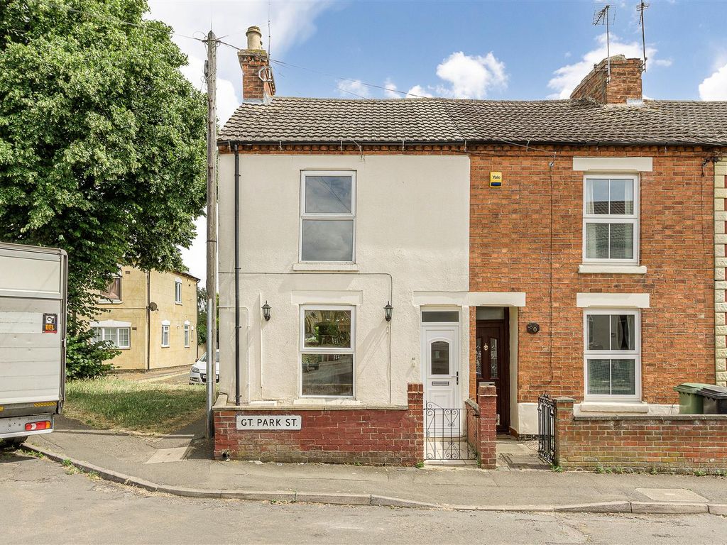 3 bed end terrace house for sale in Great Park Street, Wellingborough