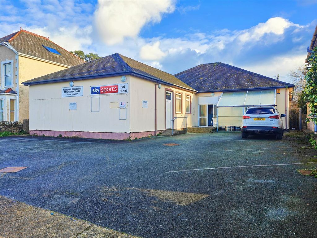Property for sale in Fishguard And Goodwick Railway Man's Club, Brodog