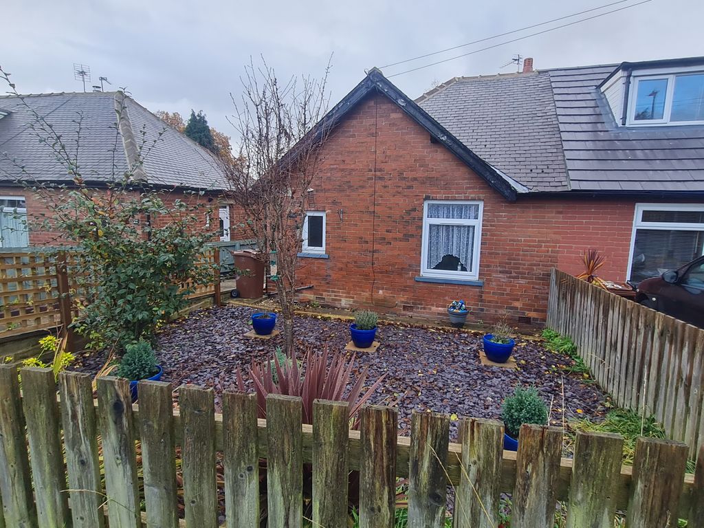 1 bed semidetached bungalow to rent in Sunny View, East Ardsley