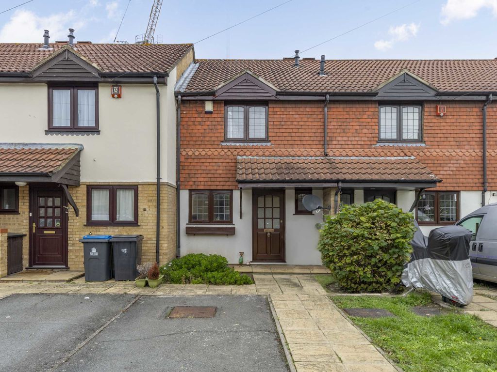 2 bed terraced house to rent in Rushmon Villas, Cavendish Road, New