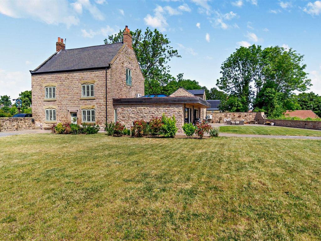 5 bed detached house for sale in Turnshaw Road, Ulley, Sheffield S26, £