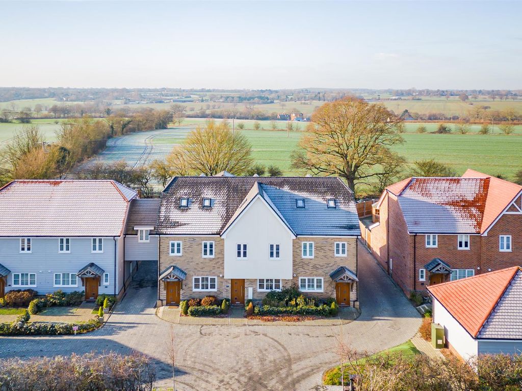 4 bed terraced house for sale in Blessen Meadow, Felsted, Dunmow CM6