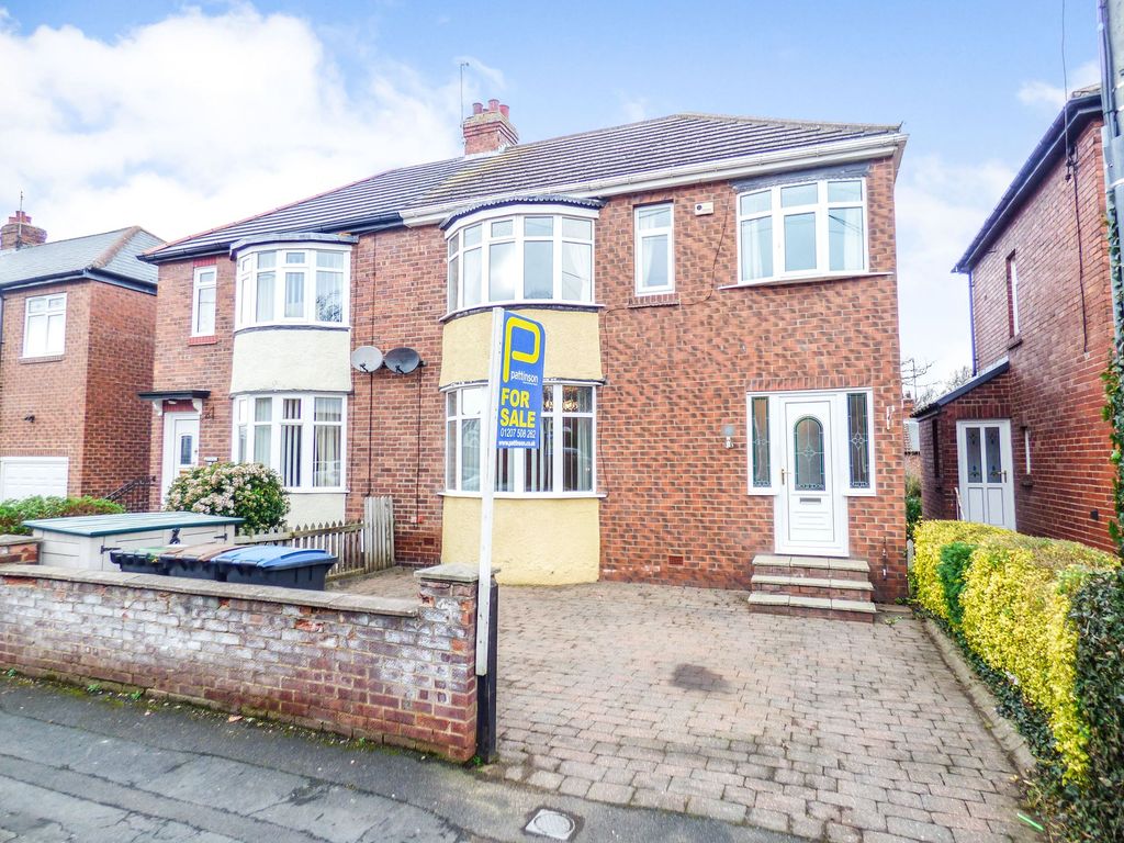 3 bed semidetached house for sale in Summerdale, Shotley Bridge