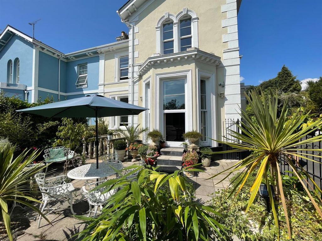 2 bed flat for sale in Ellesmere Road, Torquay TQ1 Zoopla