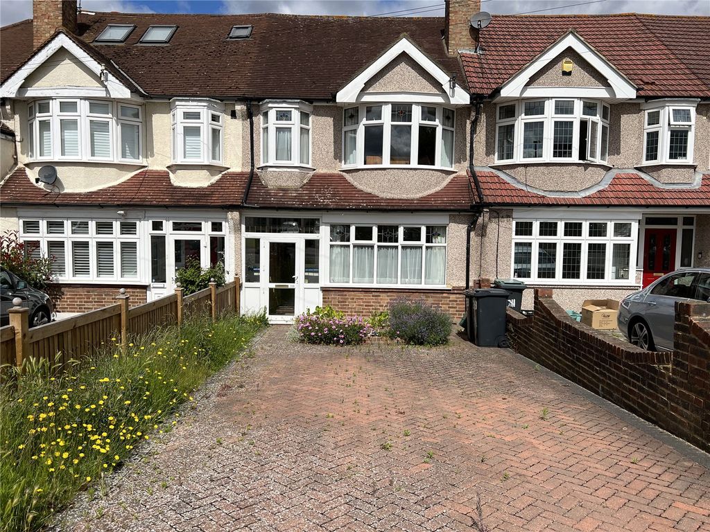 3 bed terraced house for sale in Wickham Chase, West Wickham BR4 Zoopla