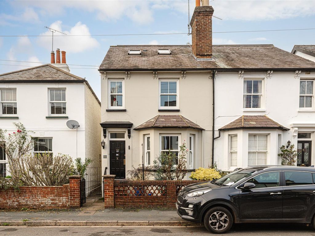 4 bed semidetached house for sale in Vincent Road, Dorking RH4 Zoopla