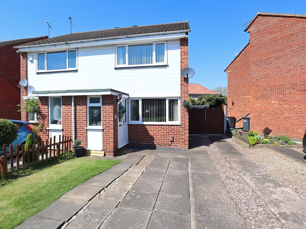 2 bed semidetached house for sale in Queensway, Weddington, Nuneaton