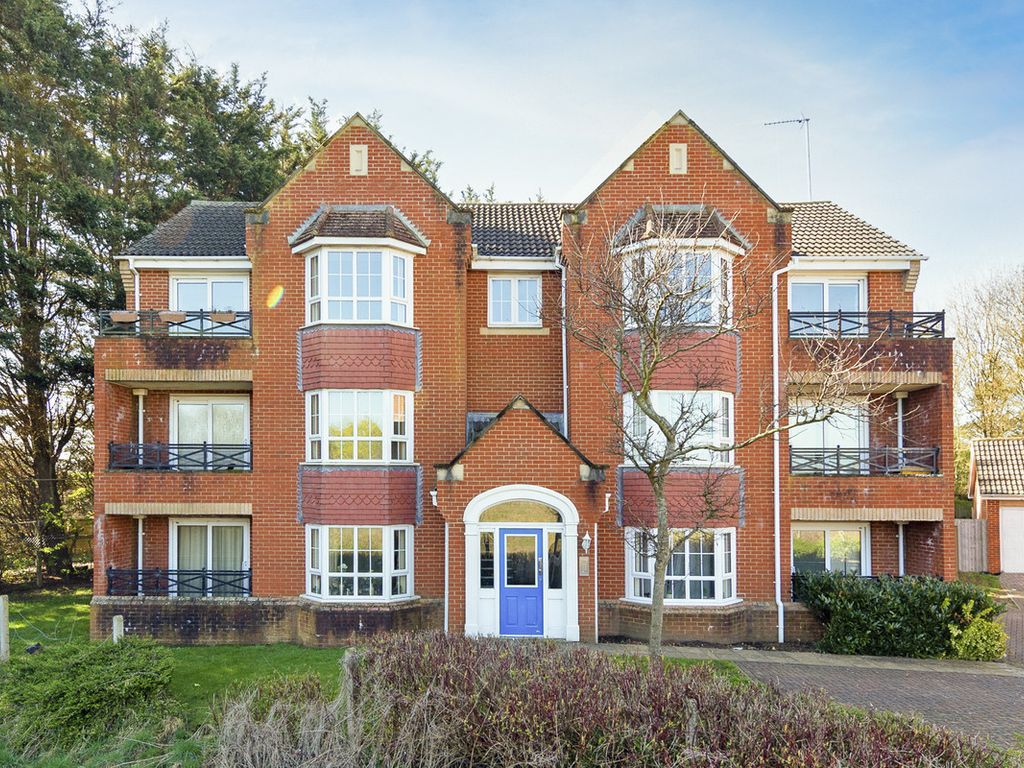 2 bed flat for sale in Abbots Way, Kettering NN15 Zoopla