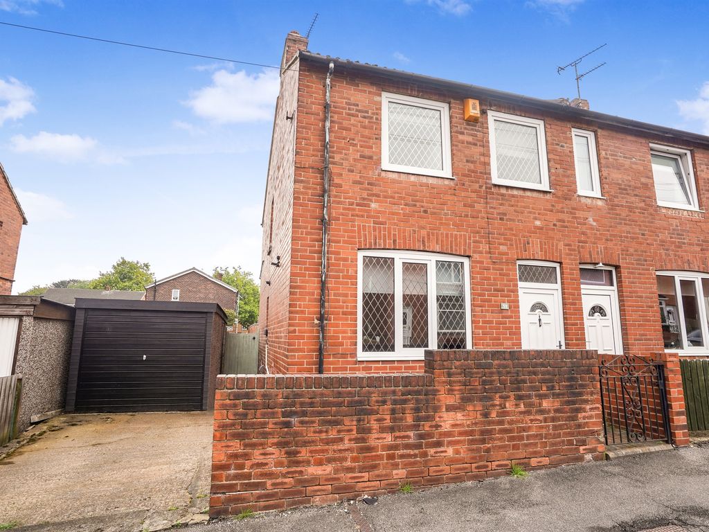 3 bed semidetached house for sale in Joffre Avenue, Castleford WF10, £