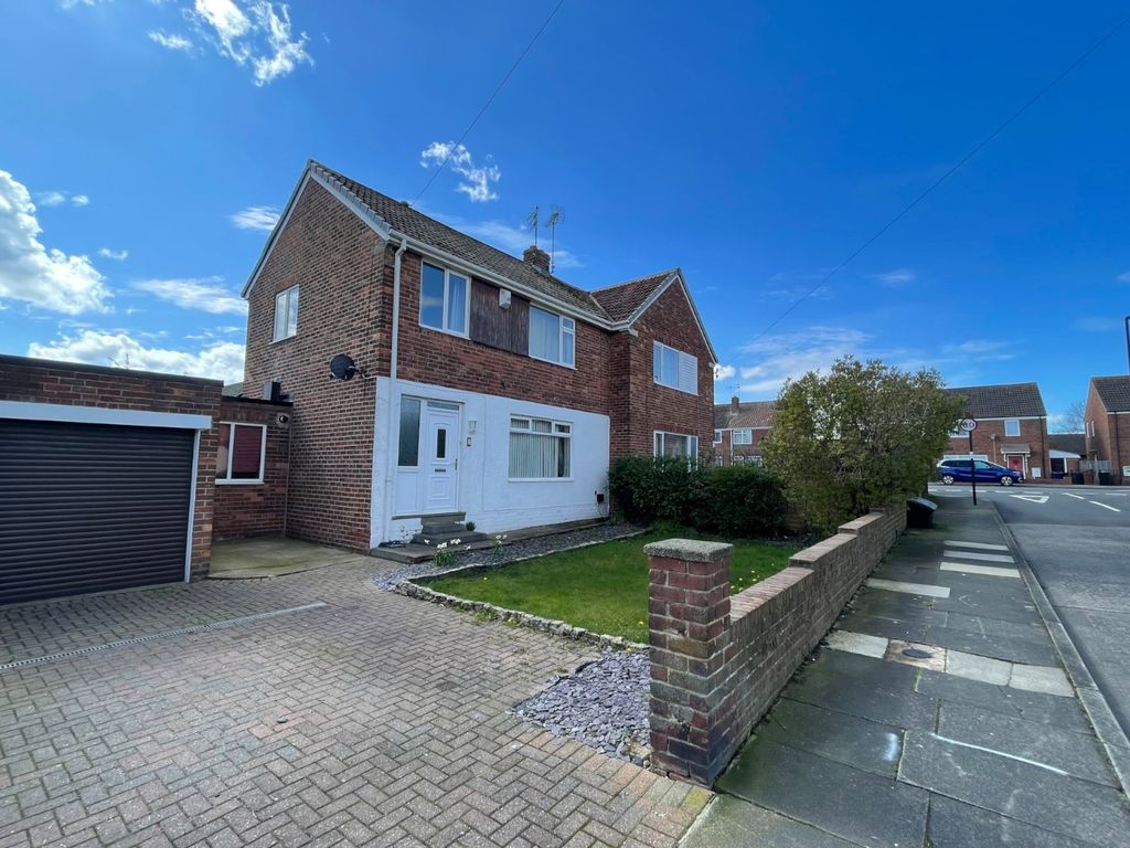 3 bed semidetached house for sale in Foxton Avenue, Fawdon, Newcastle