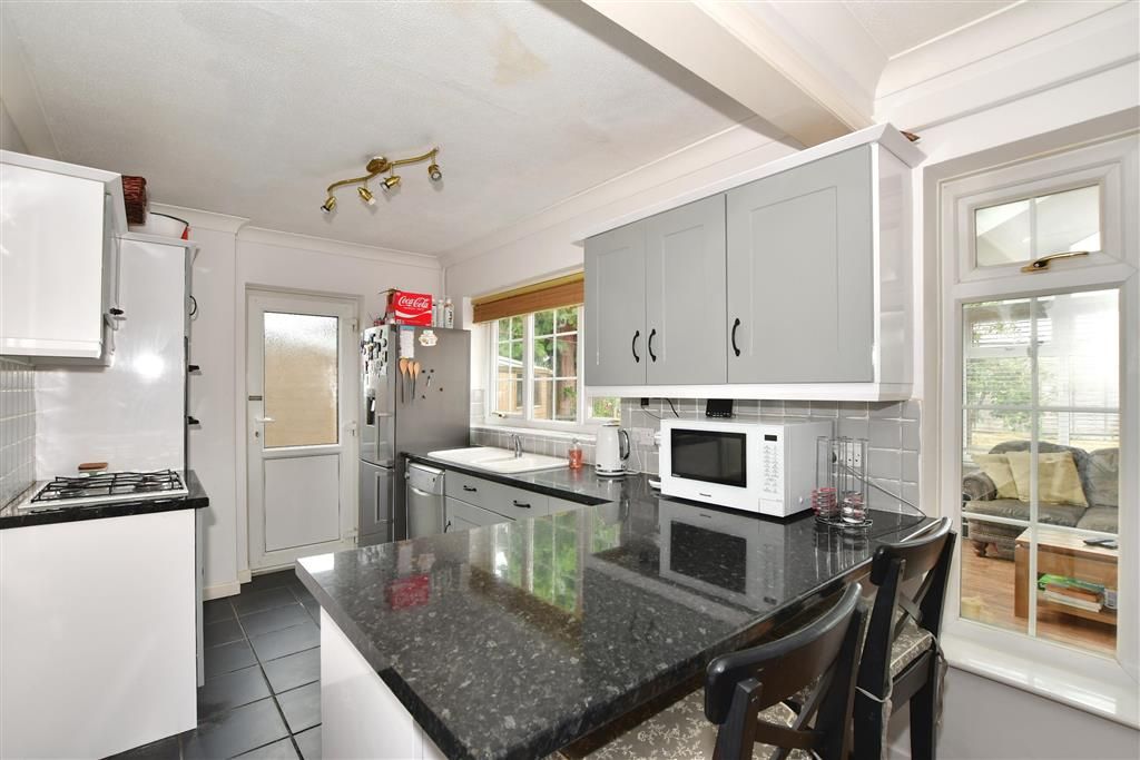 3 bed semidetached house for sale in Ivens Way, Harrietsham, Maidstone