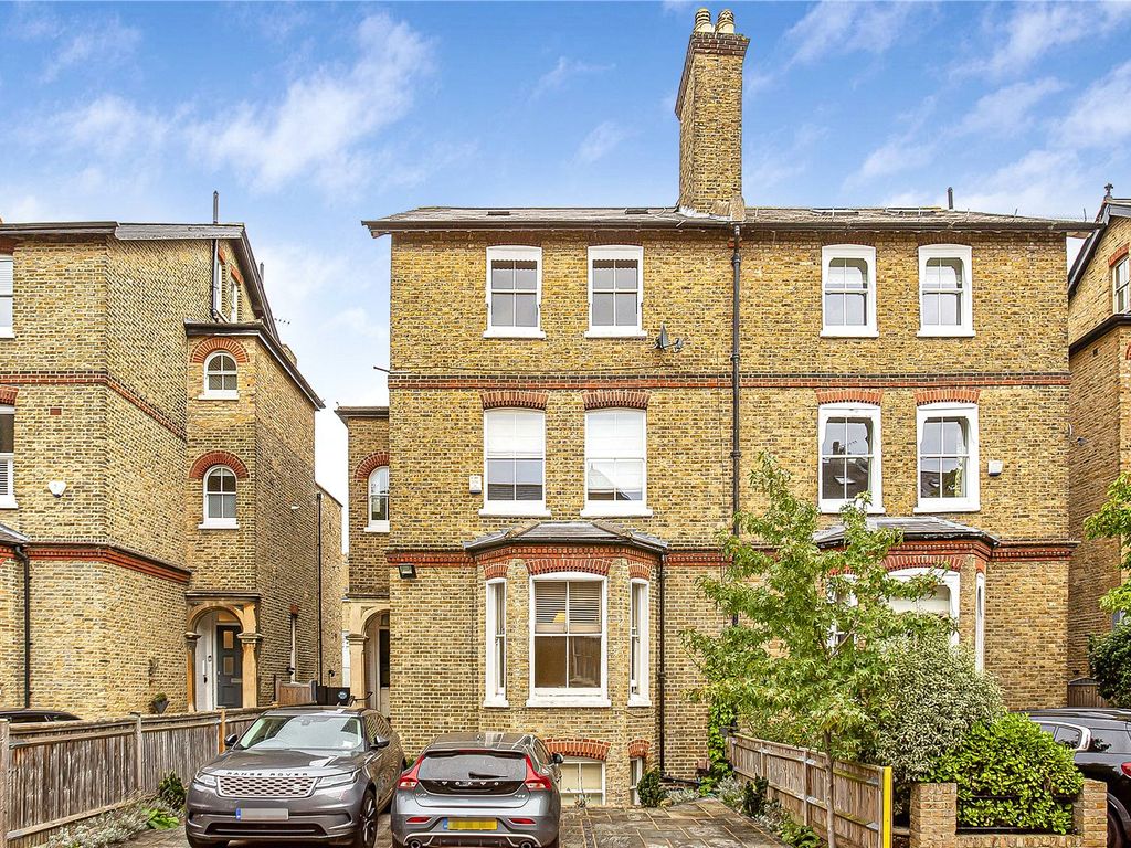 2 bed flat to rent in Homefield Road, Wimbledon Village, London SW19, £