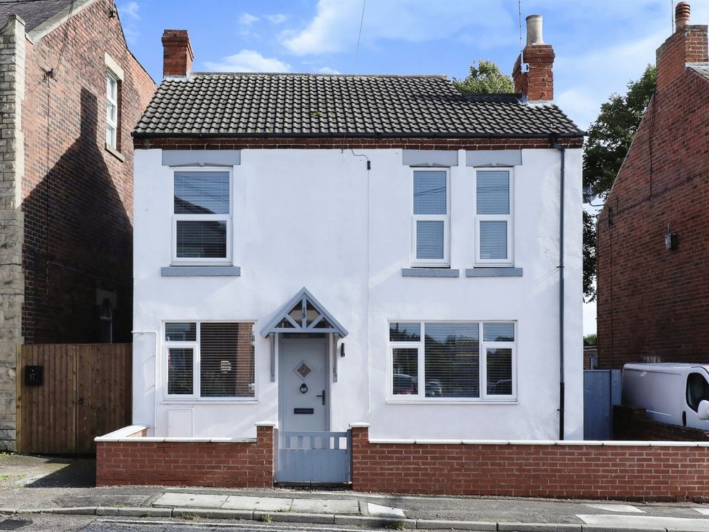 4 bed detached house for sale in Ryton Road, North Anston, Sheffield