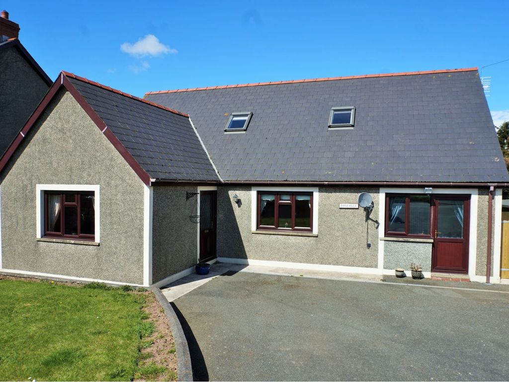 4 bed detached bungalow for sale in Rosemarket Road, Haverfordwest SA73