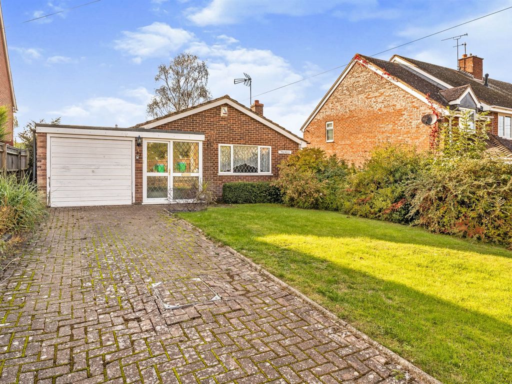 3 bed detached bungalow for sale in Addison Road, Steeple Claydon, Buckingham MK18 Zoopla
