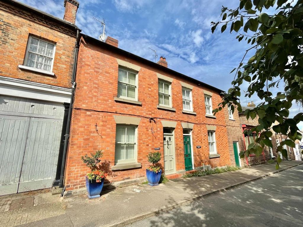 3 bed terraced house for sale in High Street, Newnham GL14 Zoopla
