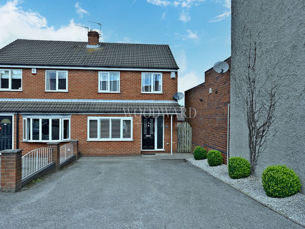 3 bed semidetached house for sale in Pentrich Road, Swanwick, Alfreton