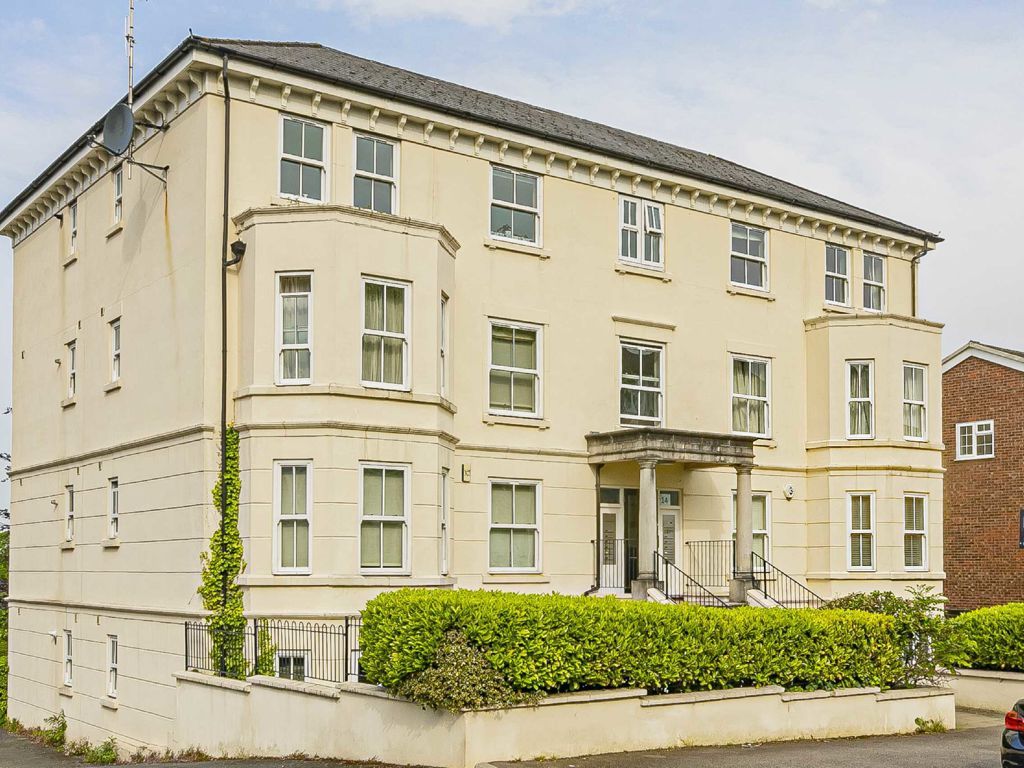 2 bed flat for sale in Avenue Elmers, Surbiton KT6 Zoopla