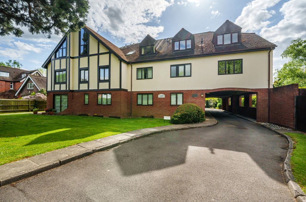 2 bed for sale in Murray Road, Northwood, Middlesex HA6 Zoopla