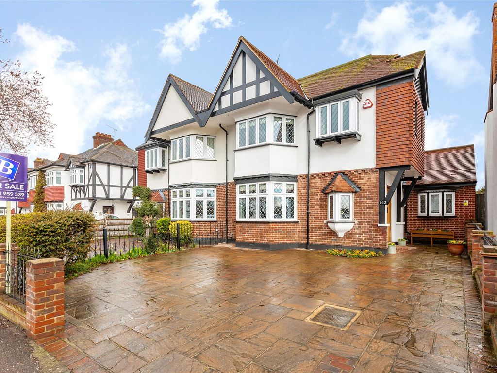 4 bed semidetached house for sale in Corbets Tey Road, Upminster RM14
