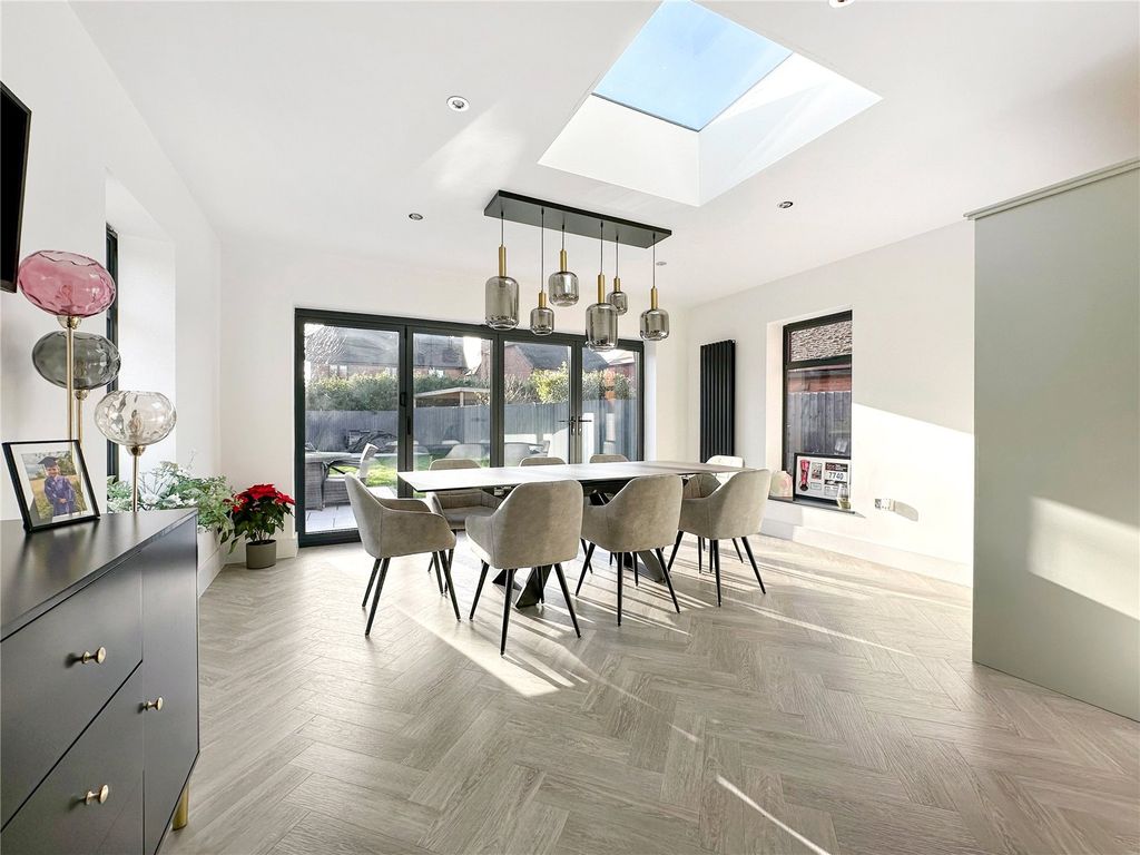 4 bed detached house for sale in Woodruff Close, Rainham, Gillingham