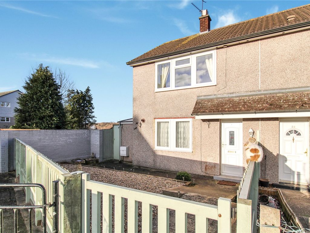 2 bed end terrace house for sale in Downton Road, Swindon, Wiltshire