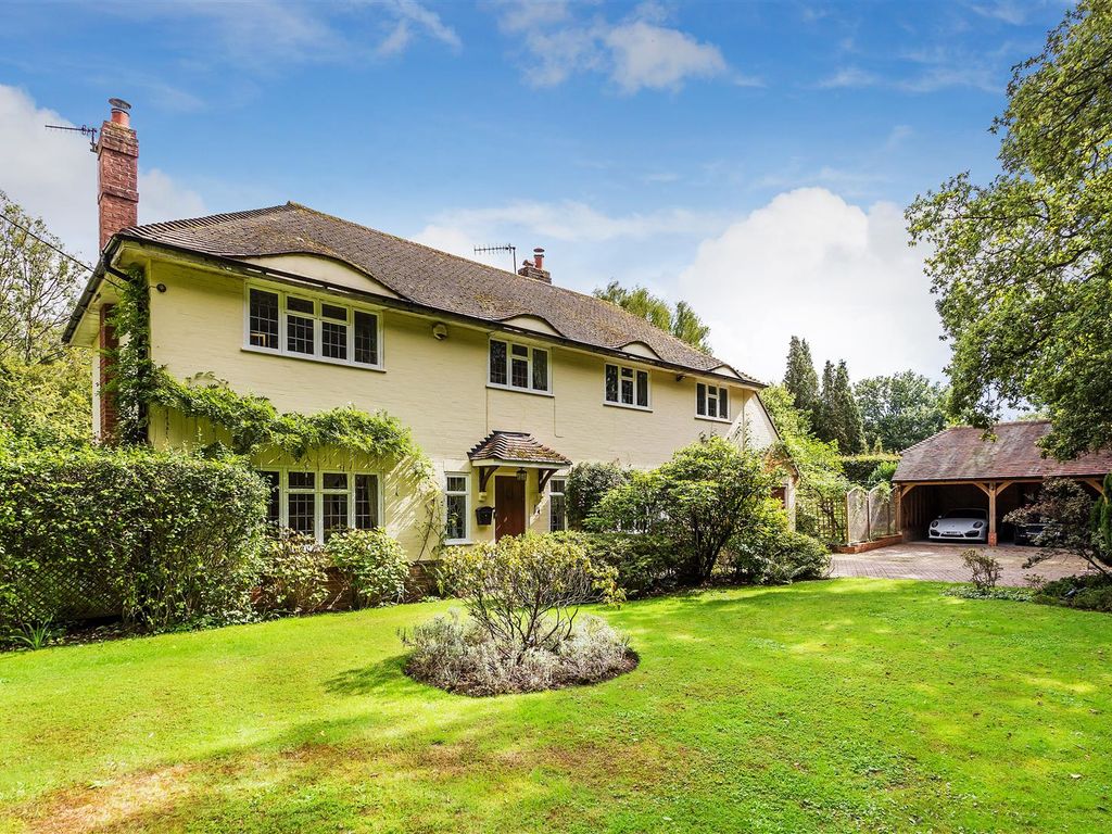 4 bed detached house for sale in Newdigate Road, Beare Green, Dorking
