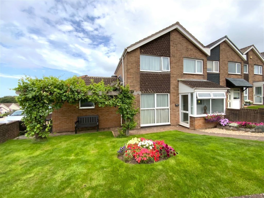 4 bed end terrace house for sale in Roselands Drive, Paignton TQ4, £