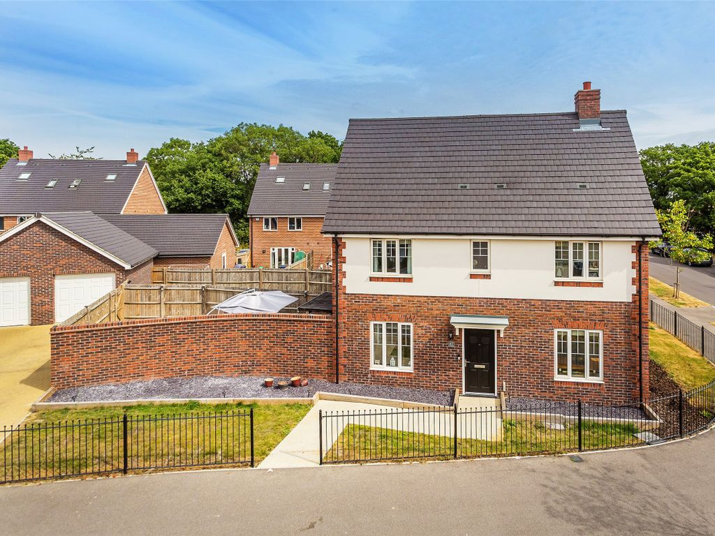 Foxglove Drive, Forge Wood, Crawley RH10  