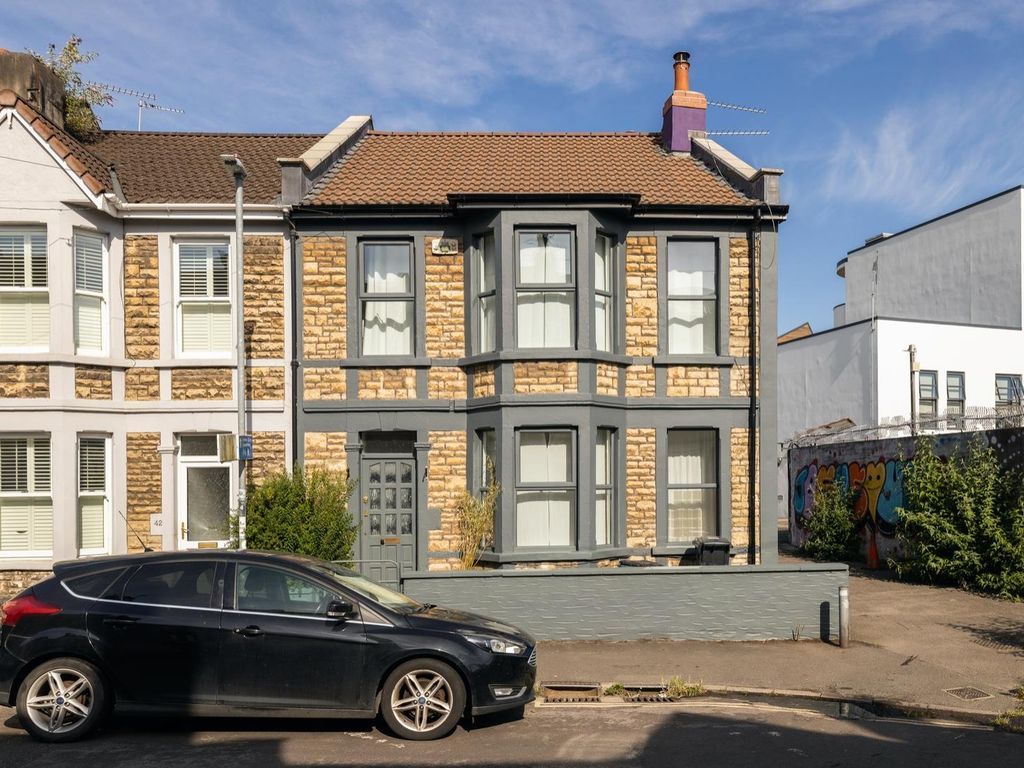 2 bed end terrace house for sale in Edward Road, Arnos Vale, Bristol